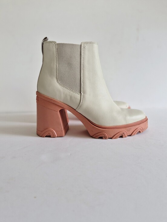 Sorel Shoes - Sorel Brex White Chelsea Natural Pink Waterproof Chunky Heel Boots Size 8.5